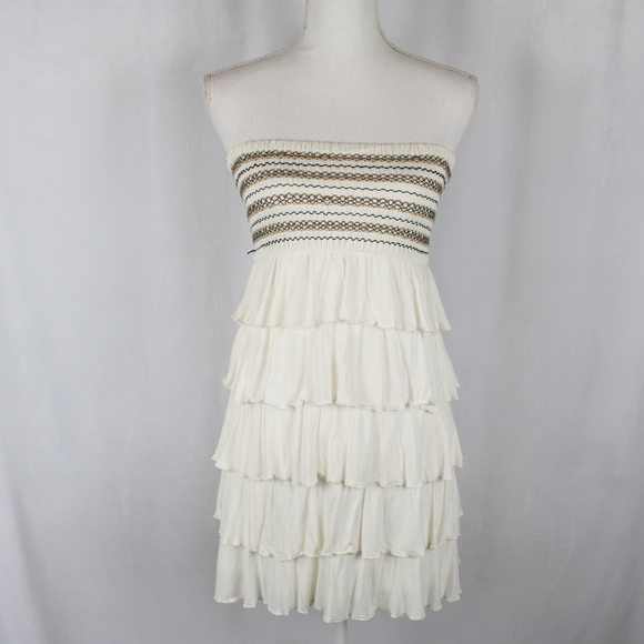 Forever 21 Dresses & Skirts - Forever 21 Strapless Bandeau Ruffle Mini Dress